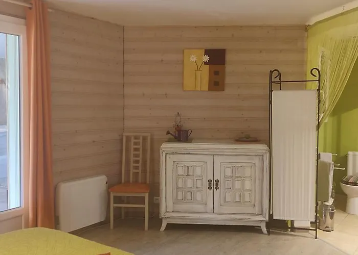 بيت للعطل Cosy, Sur Jardin, Terrasse Privee, Parking Au Calme En Rdc