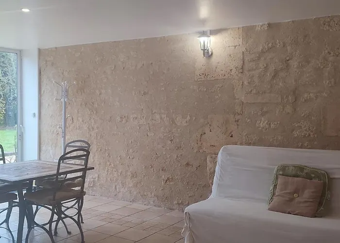 Cosy, Sur Jardin, Terrasse Privee, Parking Au Calme En Rdc بيت للعطل *